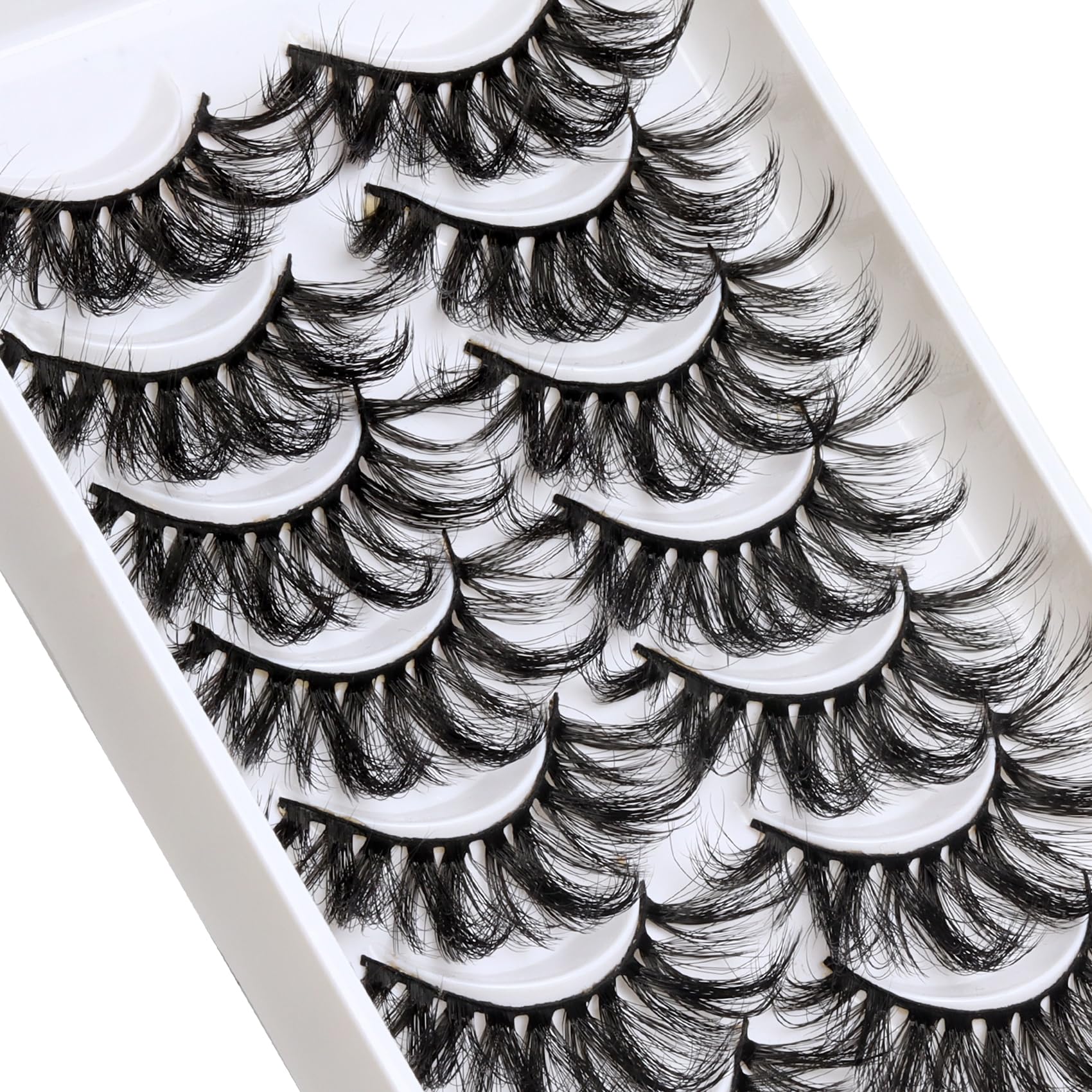 Veleasha Cils 6D – texture naturelle et sans cruauté animale.