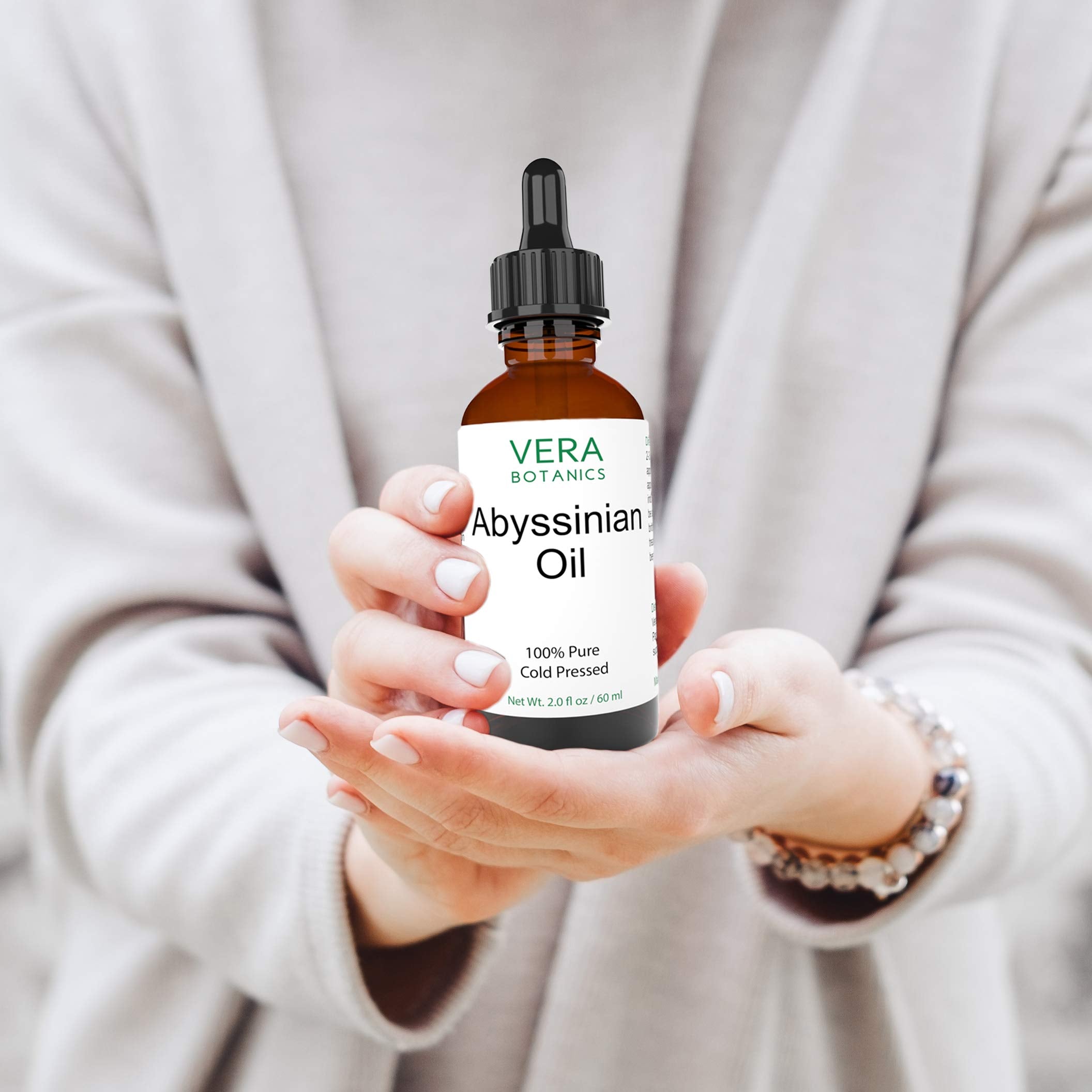 Huile abyssinienne Vera Botanics pour massage corporel.