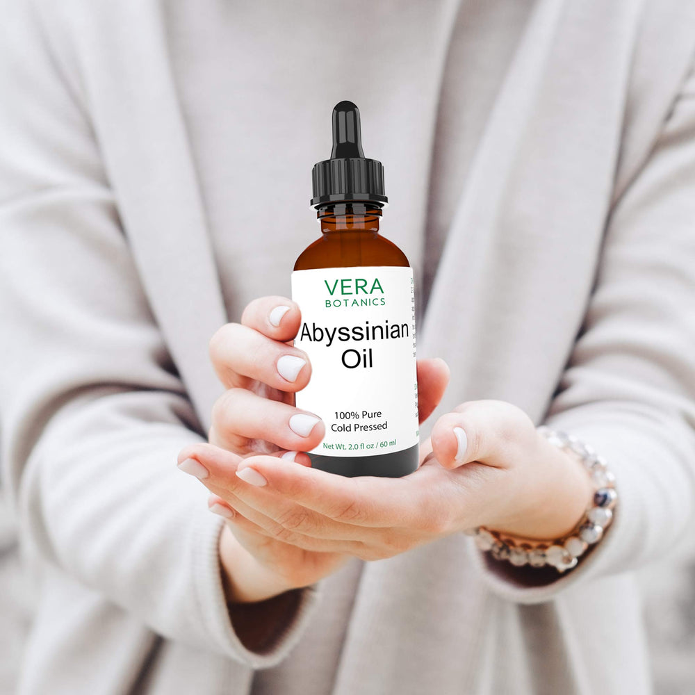 Huile abyssinienne Vera Botanics pour massage corporel.