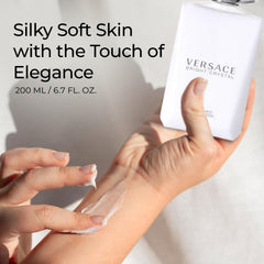 Texture légère Bright Crystal, absorption rapide pour peau veloutée.