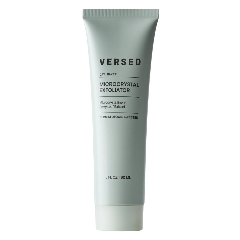 Versed Day Maker, bouteille visible, exfoliation en douceur pour peau plus lumineuse.