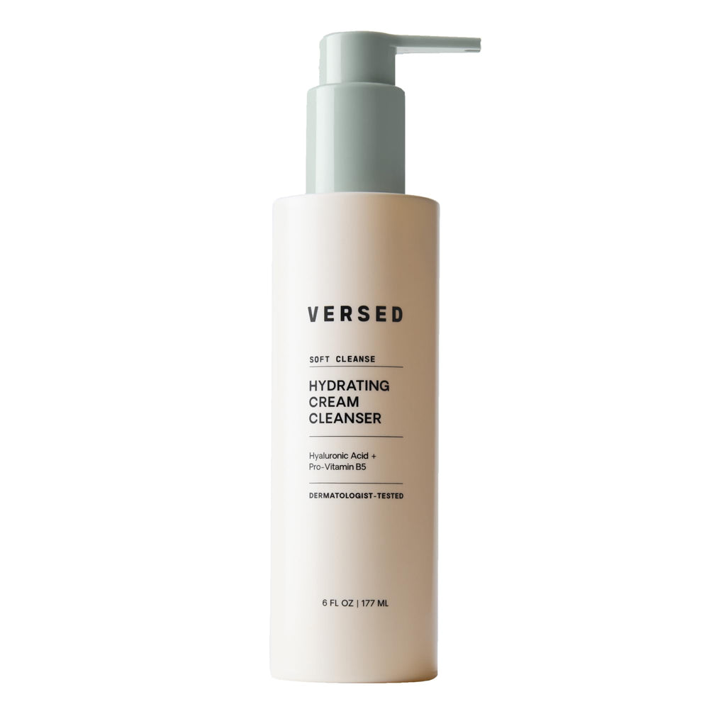 Versed nettoyant crème hydratant bouteille montrant la texture enrichie et hydratante.