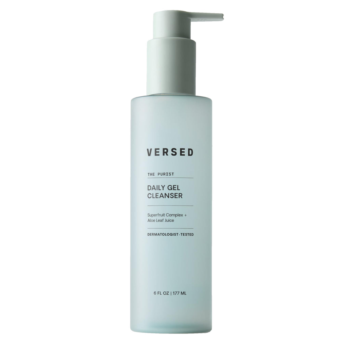 Versed Puriste – bouteille du nettoyant quotidien, peau hydratée et douce.