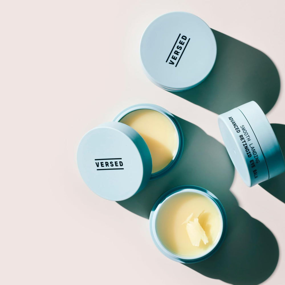 Texture crème légère du Smooth Landing Balm qui fond rapidement sur la peau.