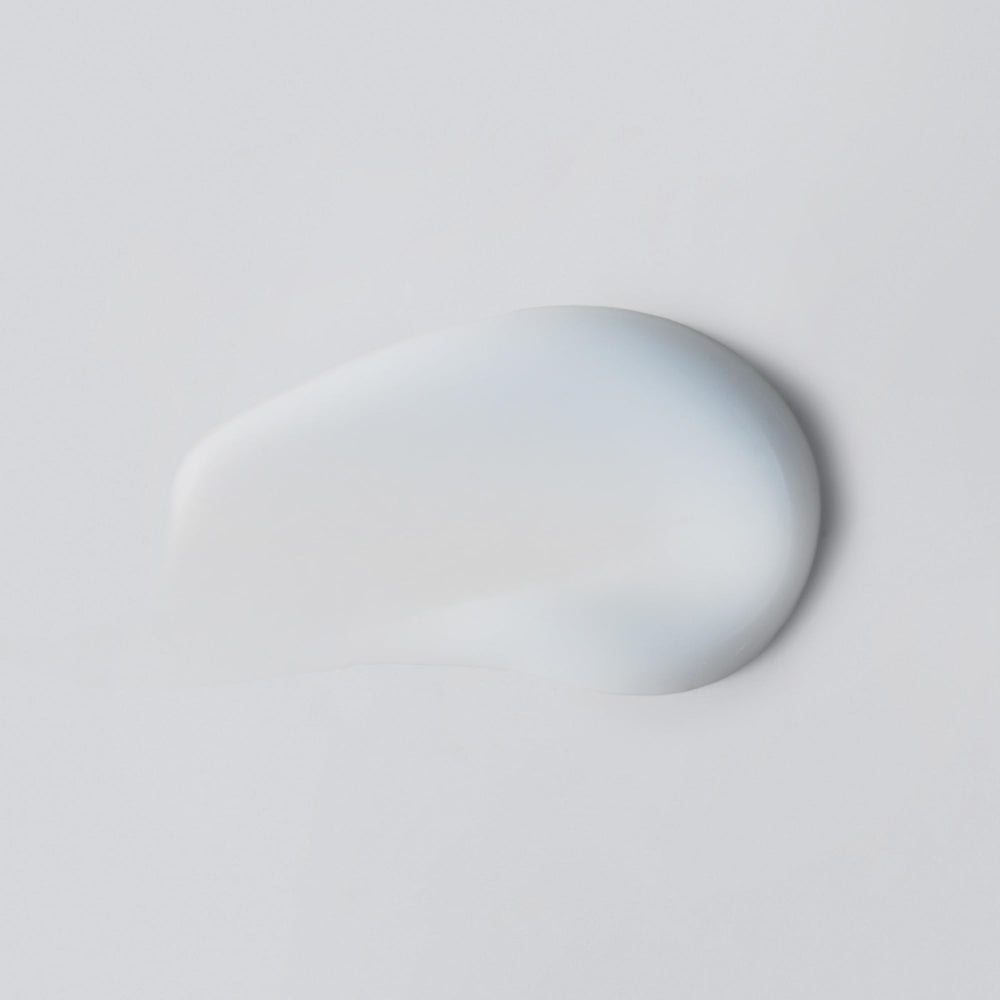 Versed Water Rush sérum pompe — application précise et hydratante.