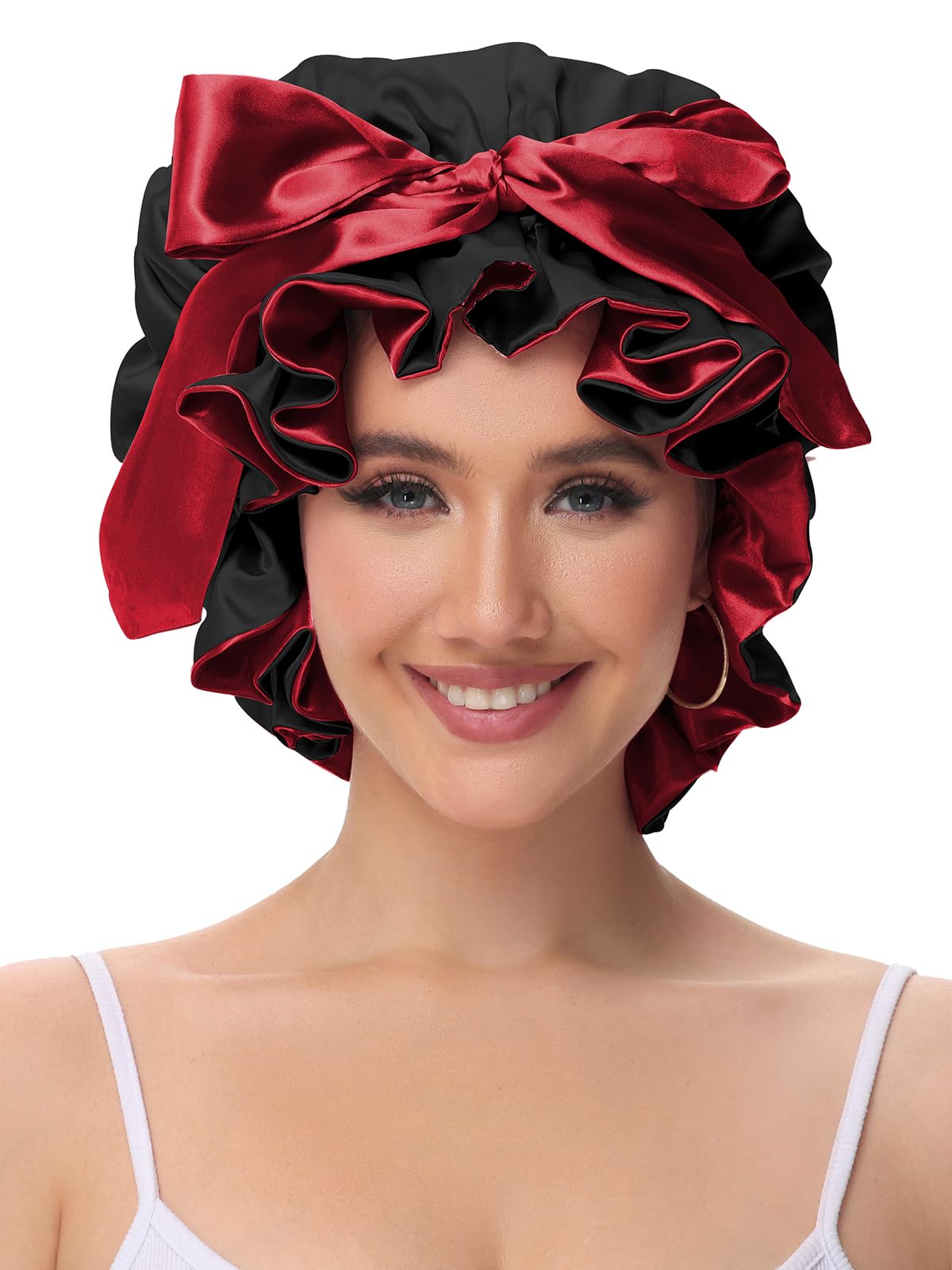 Vettres bonnet satin lien reglable assure un ajustement parfait et un style soigné.