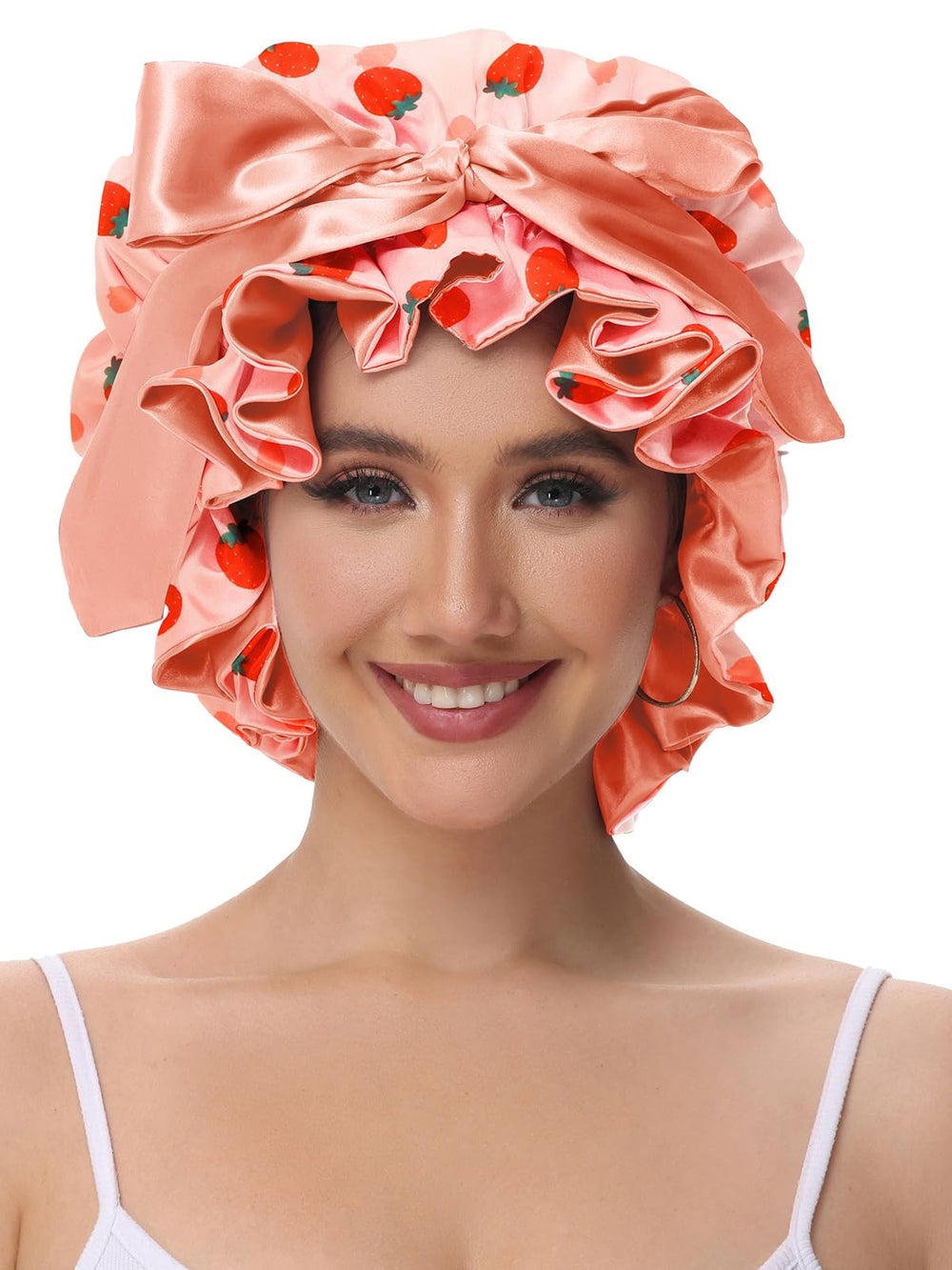 Texture satin douce du bonnet Vettres, idéal pour cheveux sensibles.