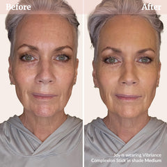 Correction des imperfections avec le Complexion Sticks, douceur assurée.