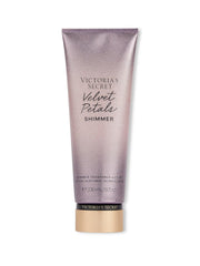 Victoria's Secret Velvet Petals Shimmer en bouteille, hydratation 24 h.
