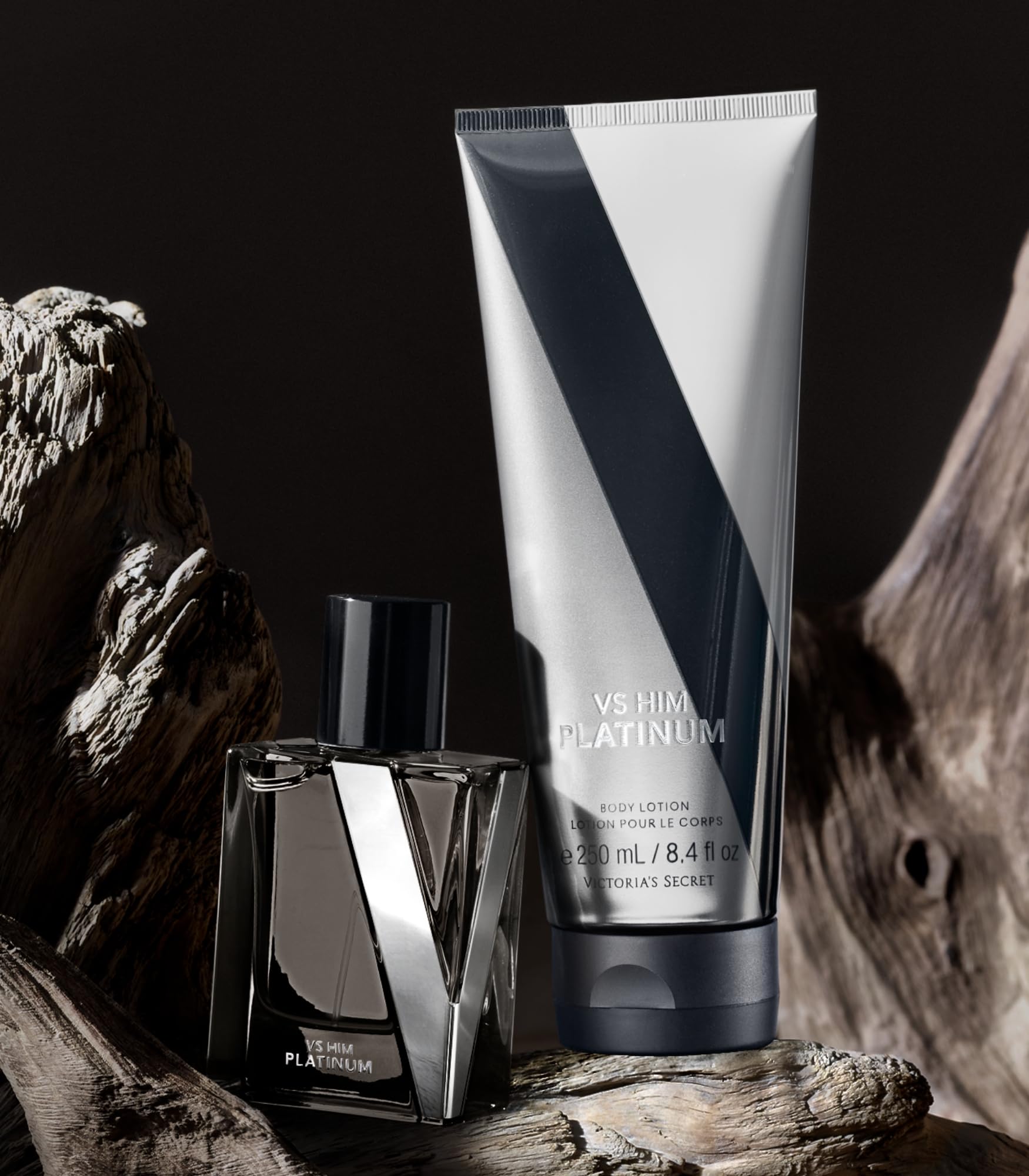 Parfum subtil de Victoria's Secret VS Him Platinum, sillage léger.