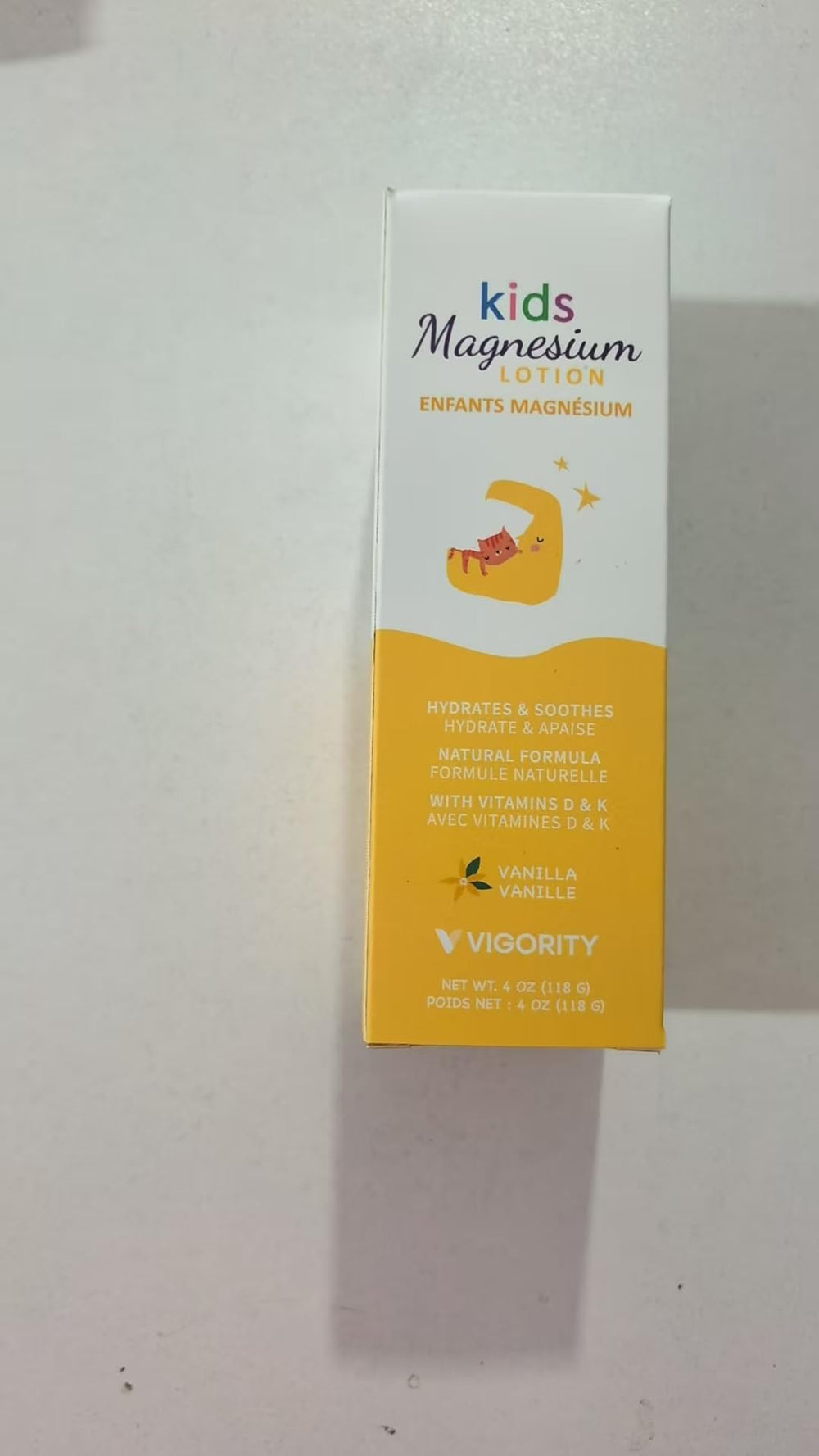 Extraits aloe, calendula et thé vert apportent douceur et protection cutanée.