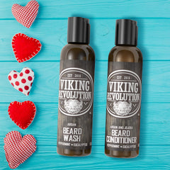 Viking Revolution après-shampoing barbe menthe eucalyptus, démêle et adoucit.