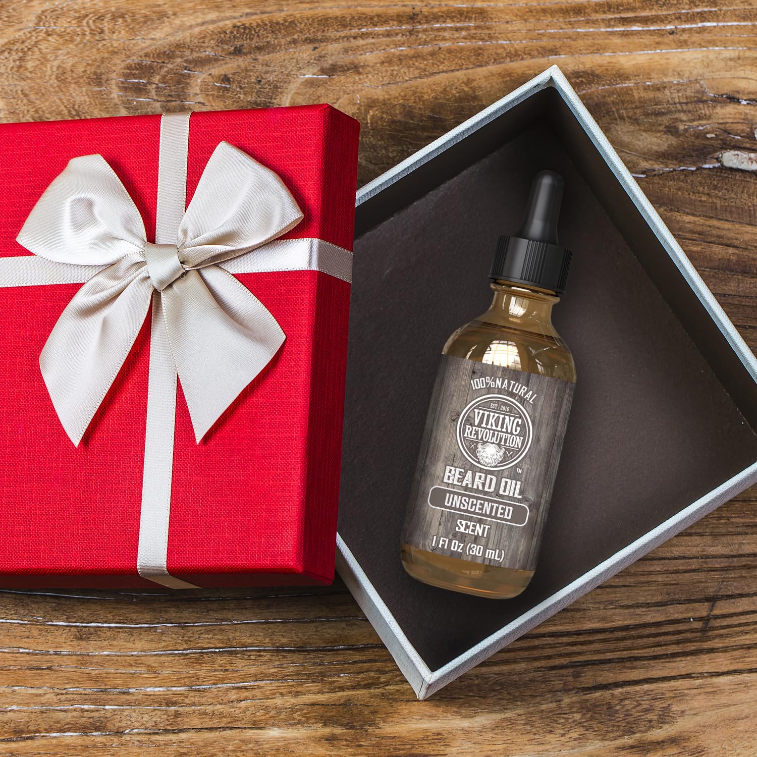 Barbe soignée sans parfum grâce à l'huile hydratante Viking Revolution