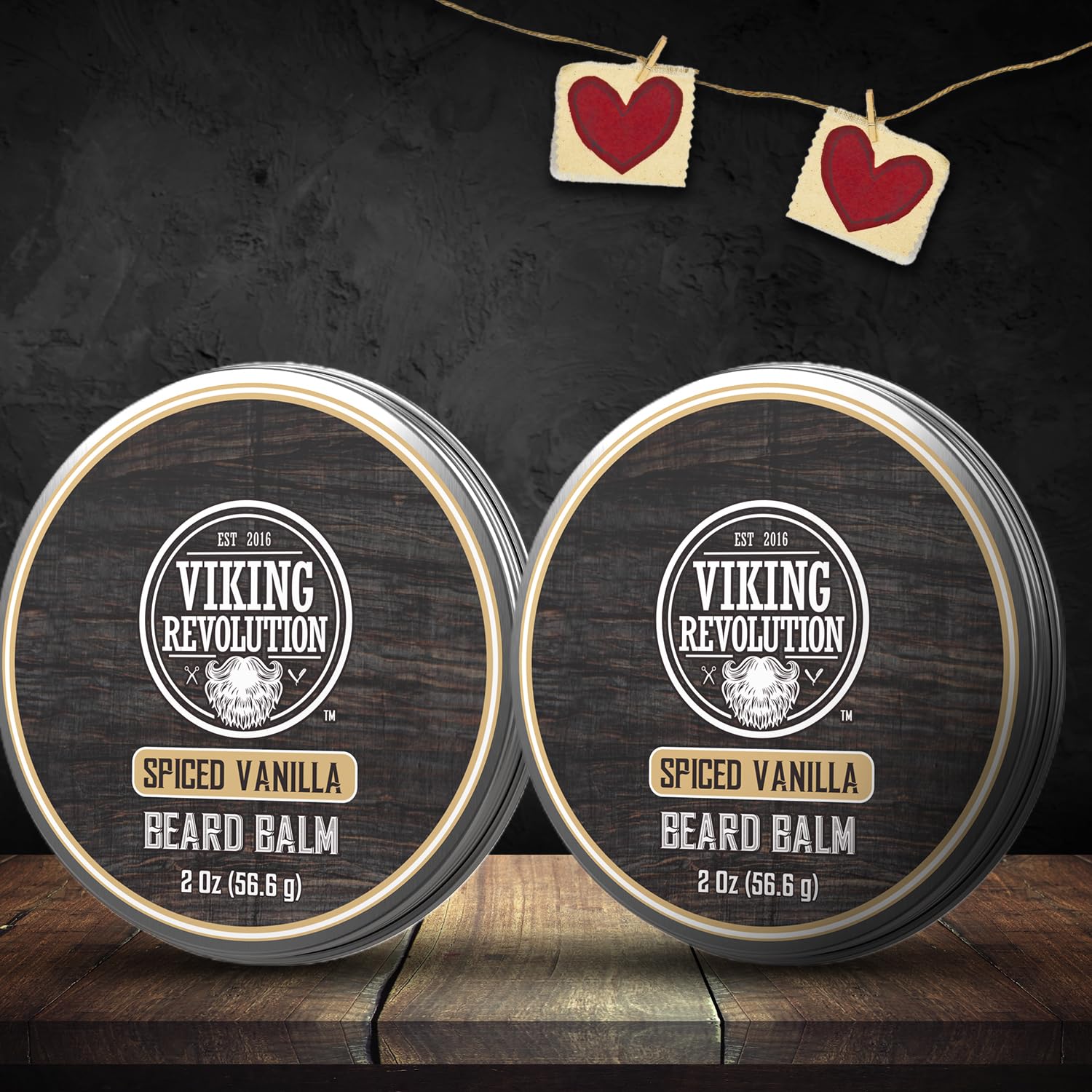 Texture crèmeuse du baume barbe Viking Revolution facilitant le coiffage quotidien.