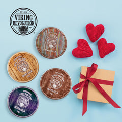 Viking Revolution beard balm pin et cèdre, douceur renforcée et allure nette.