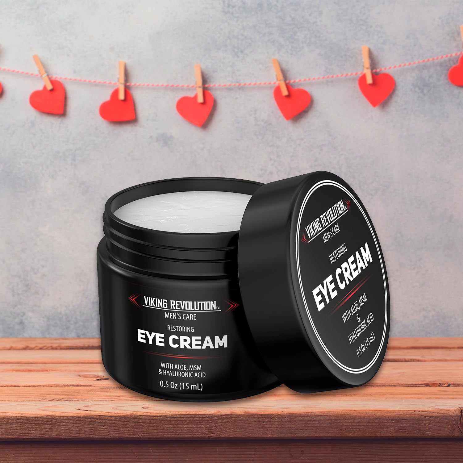 Texture crème yeux Viking Revolution, absorption rapide pour le quotidien.