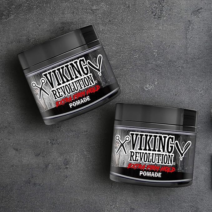 Pomade Viking Revolution Extreme Hold : coiffage lisse et facile à obtenir.