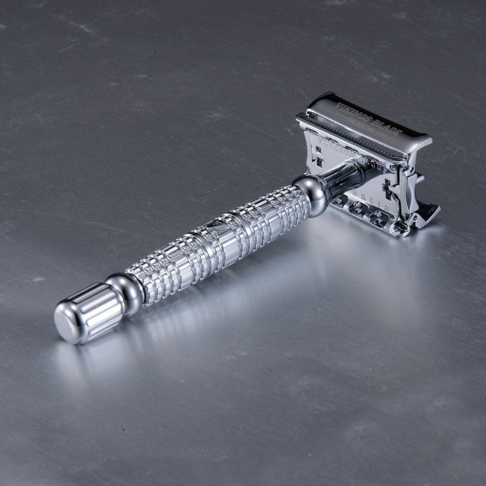 Détails métalliques soignés du Vulcan renforçant robustesse et style