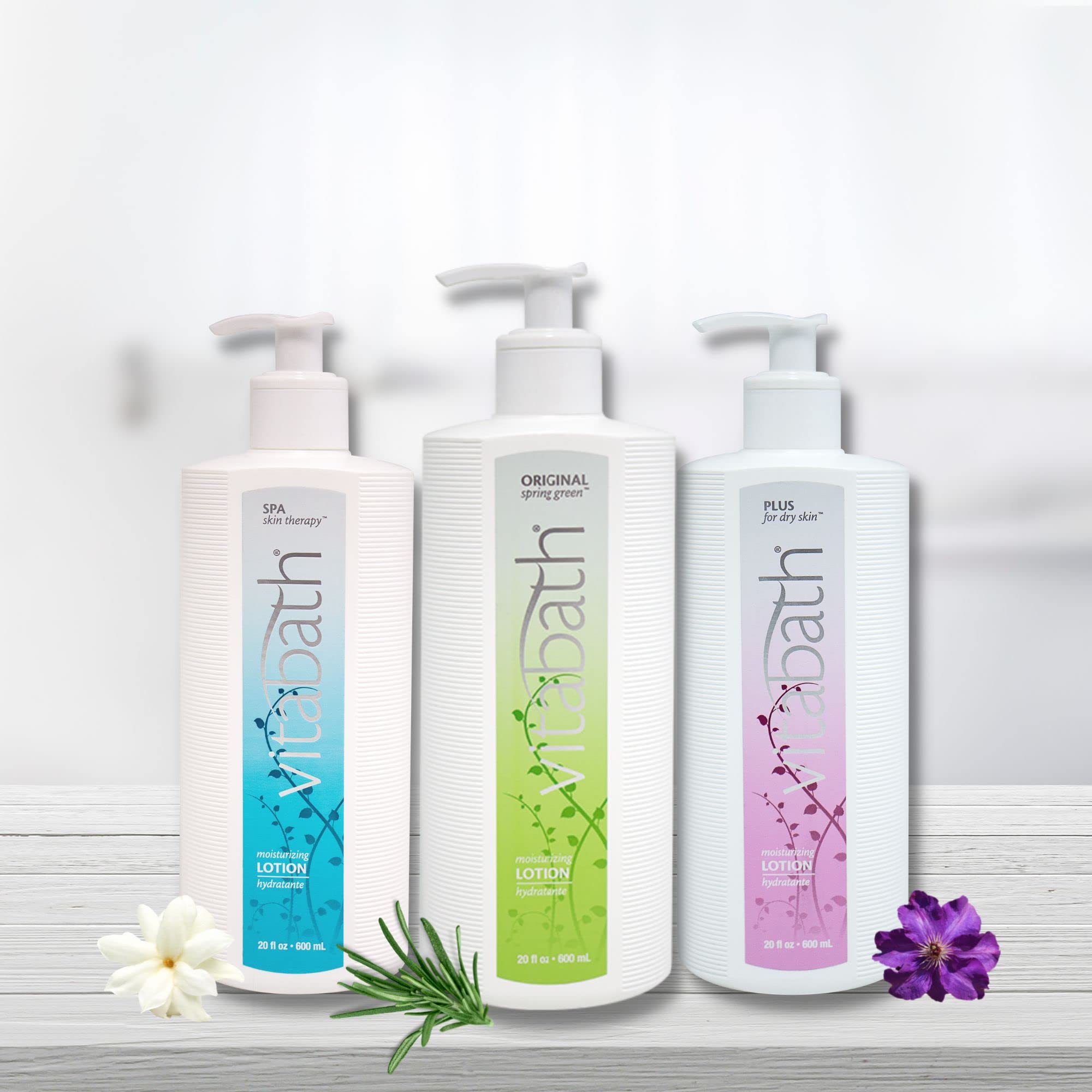 Vitabath Original Spring Green hands hydration showing quick absorption.