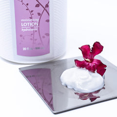 Vitabath Plus – composition botanique avec aloe et karité pour nourrir.