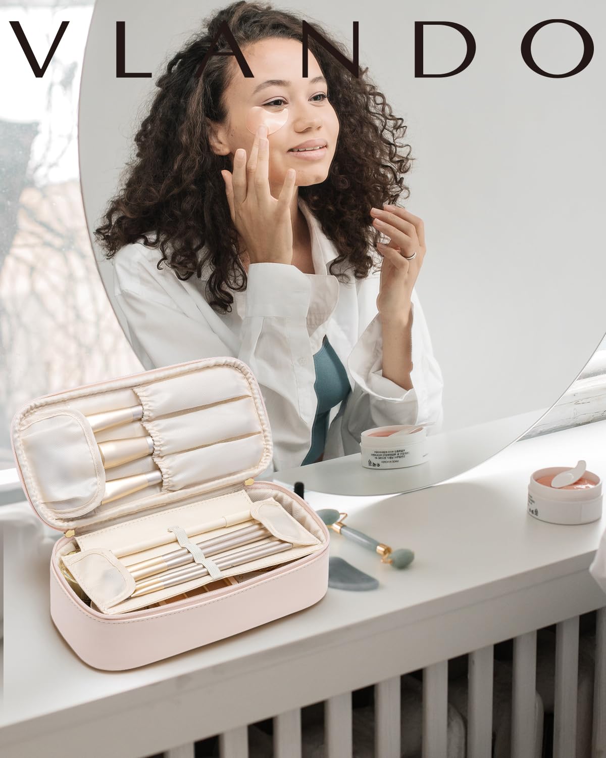 Trousse Vlando abricot-rose, accessoire élégant pour maquillage et organisation.