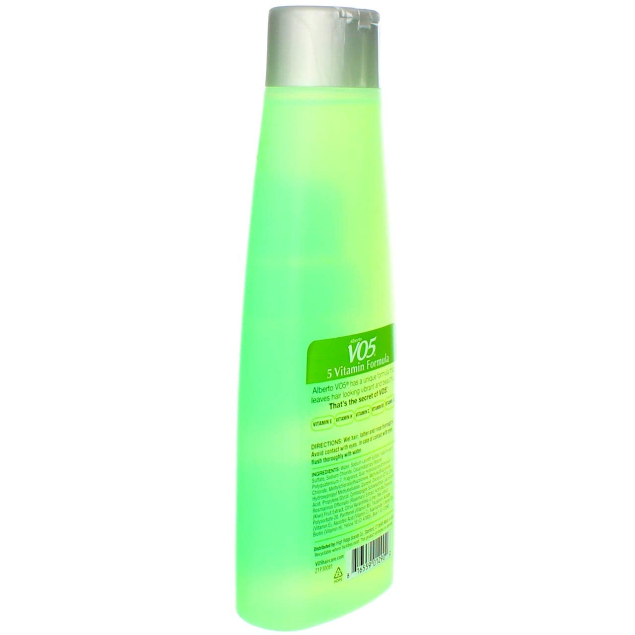 Routine capillaire VO5 Kiwi Citron Vert pour éliminer les résidus.