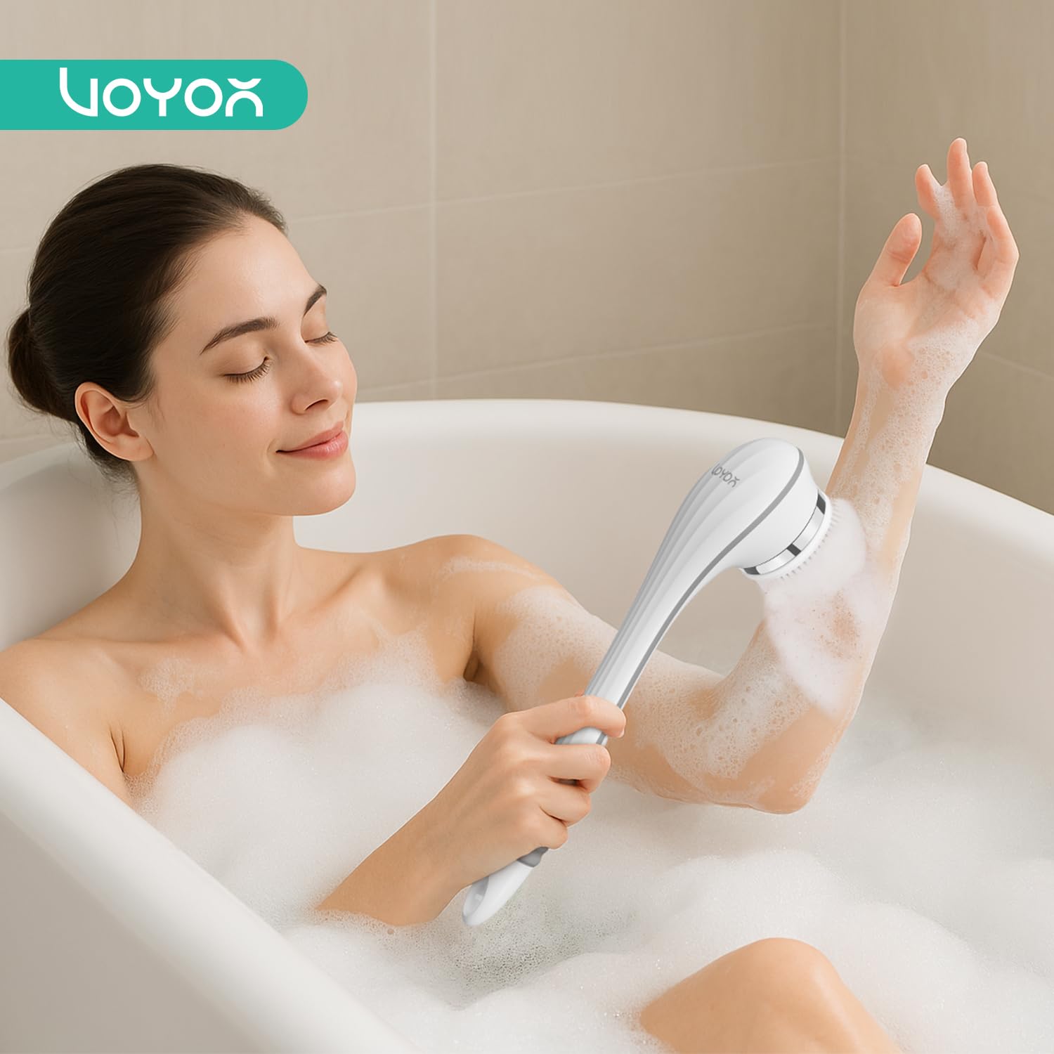 Pied exfolié avec la pierre ponce VOYOR pour une peau lisse.