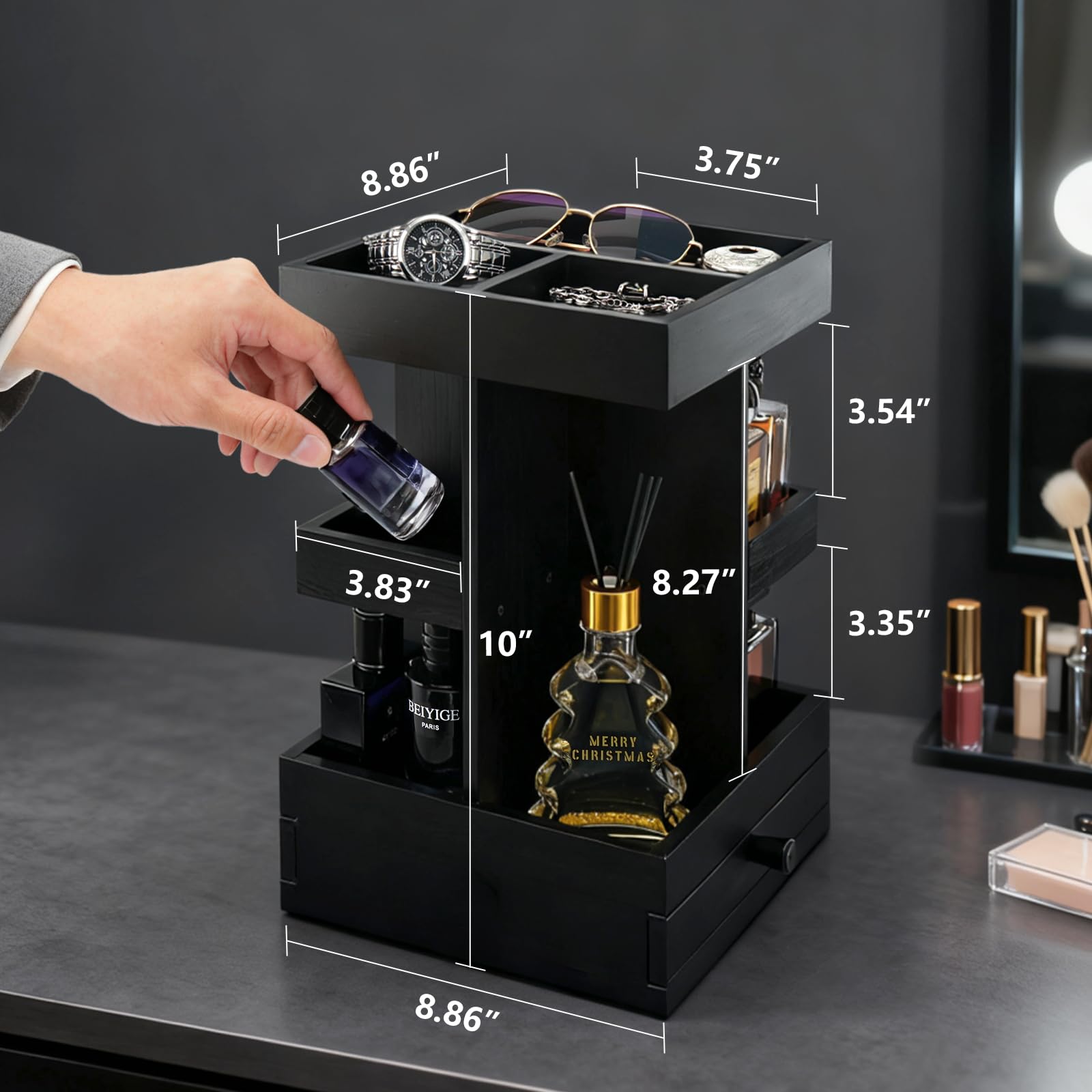 VYNOPA Présentation harmonieuse de bouteilles de parfums de tailles variées.