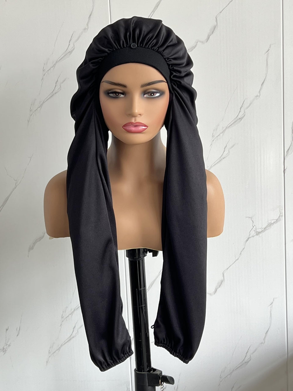 Confort doux WAIW HAIR bonnet noir réduit les marques de pression.