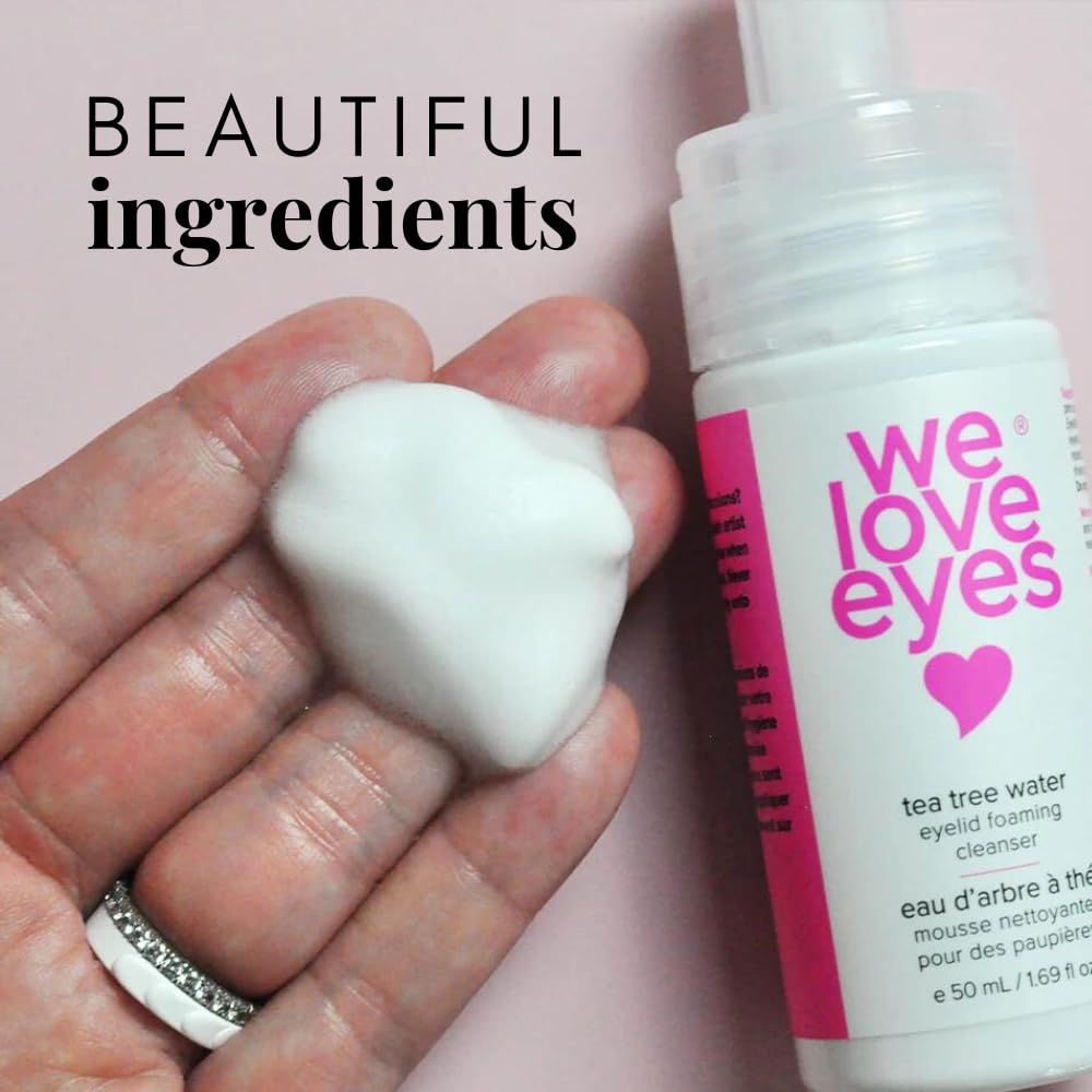 Marges paupières propres grâce au nettoyant We Love Eyes et extensions de cils