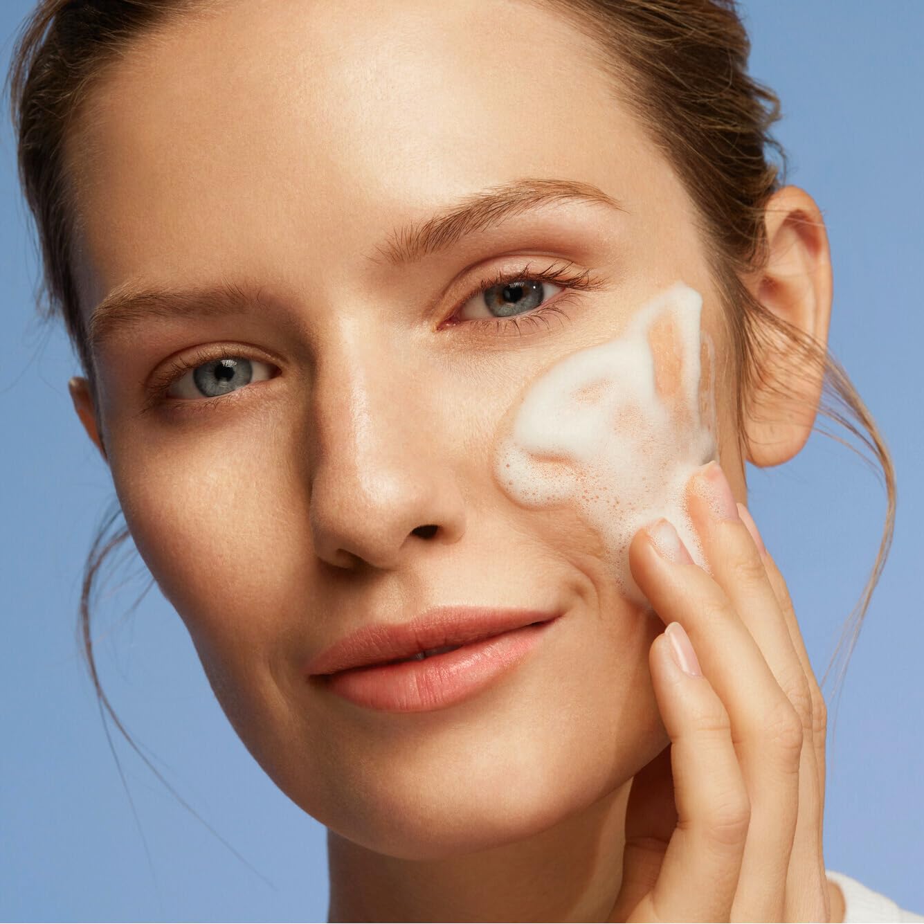 Weleda Mousse Nettoyante Visage – barrière cutanée préservée après chaque utilisation.