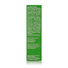 Application sur les mains avec Weleda Skin Food Original, douceur longue durée.