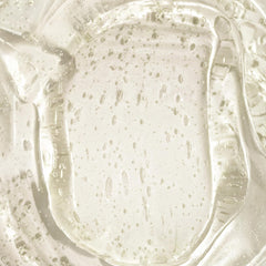 Texture crèmeuse du Gelée Detox Shampoo pour une application douce