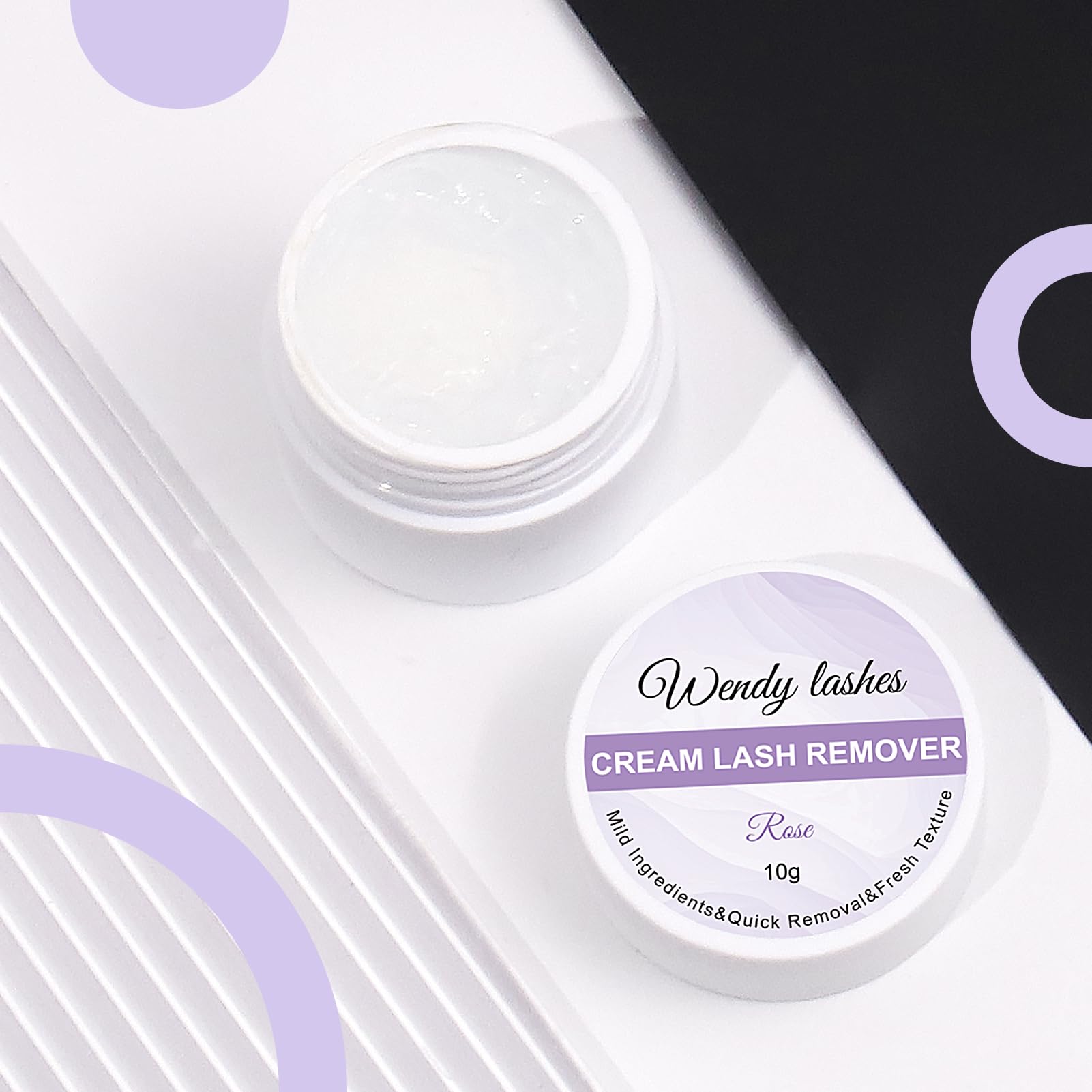 Wendy Lashes utilisation en 1 minute pour enlever l’adhésif sans effort.