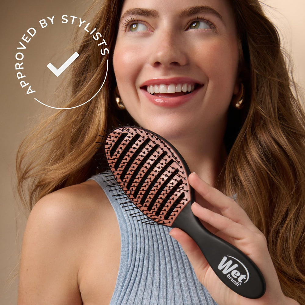 Wet Brush Ceramic Speed Dry, démêlage sans douleur pendant le blow-dry.