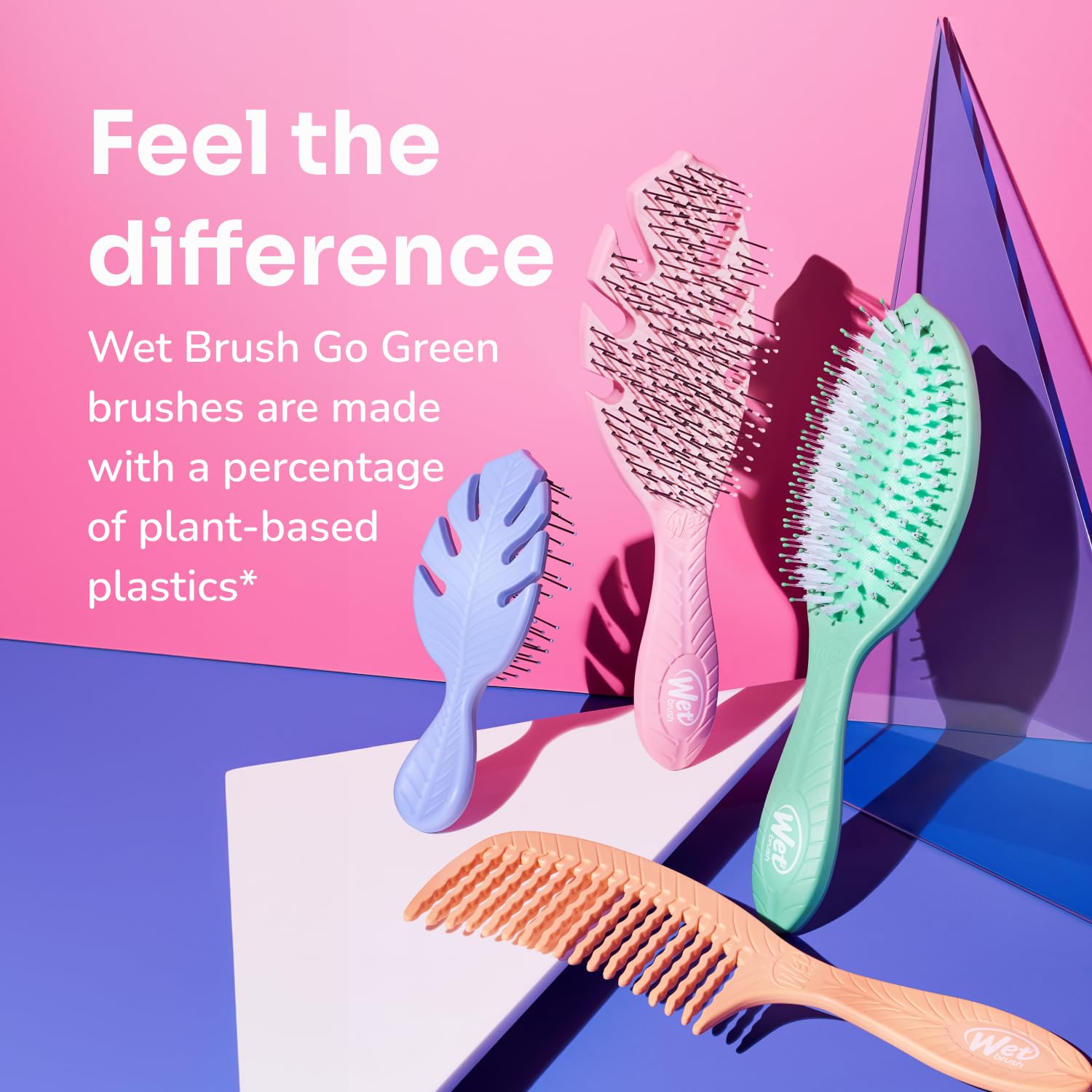 Brosse Wet Brush Go Green Charbon – portable et idéale pour l’usage quotidien.