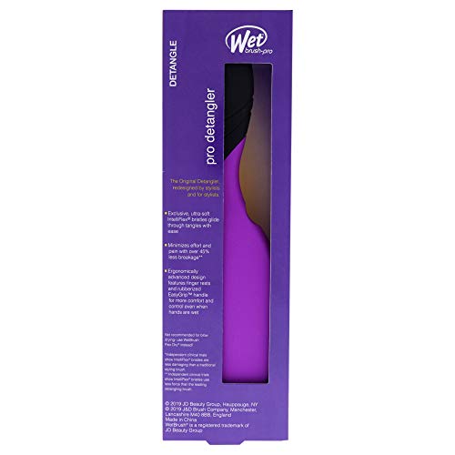 Wet Brush Pro Démêlant violet en gros plan, routine capillaire rapide et efficace