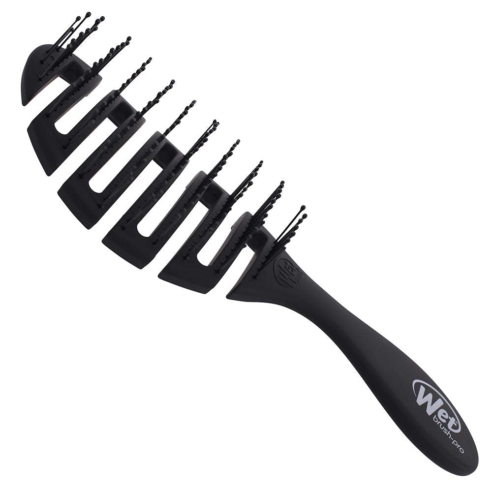 Wet Brush Pro Flex Dry montre en main pour démêler en douceur les cheveux humides