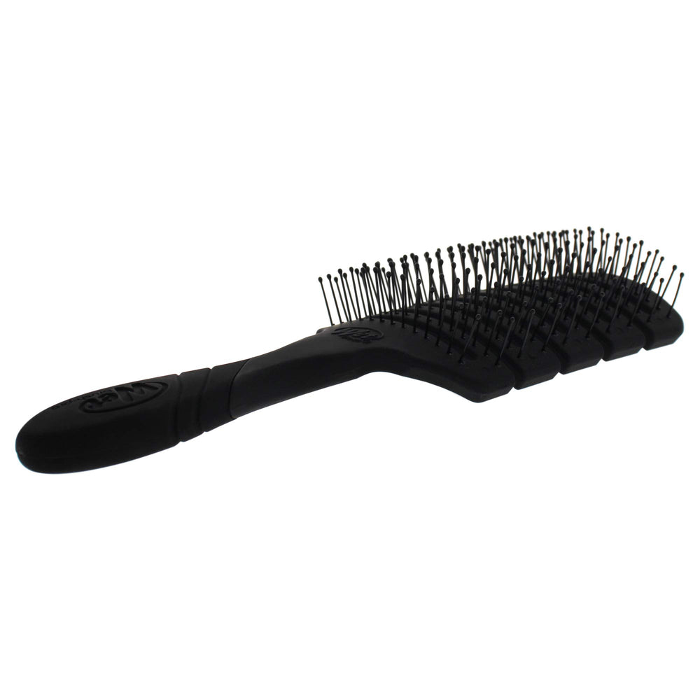 Wet Brush Pro Flex Dry Paddle Brush noir – manche ergonomique pour une prise en main sûre.