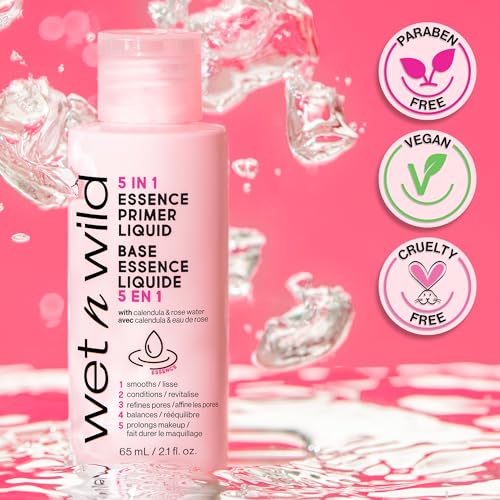 wet n wild base essence 5-en-1, contient calendula et rose pour confort cutané.