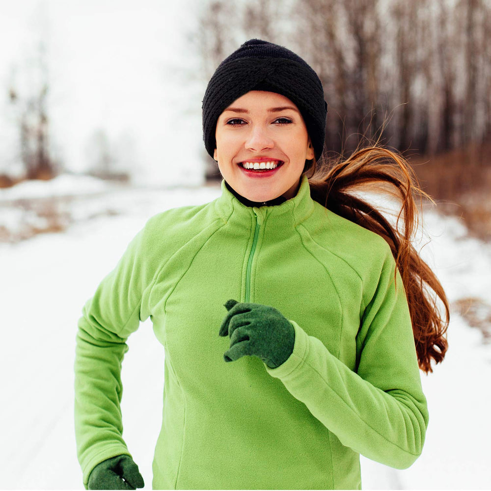 Whaline bandeau tricot rouge Bordeaux, détail chic pour les tenues hivernales