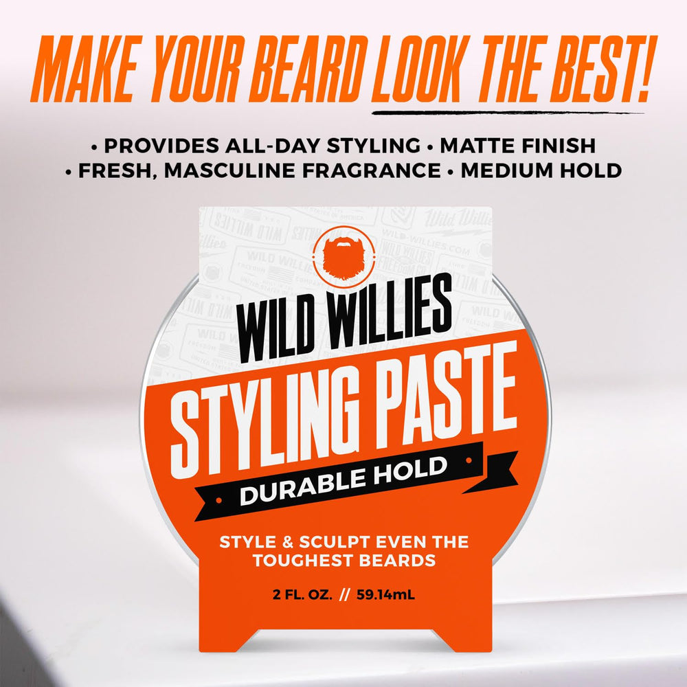 Application dans la barbe avec les doigts pour modeler Wild Willies