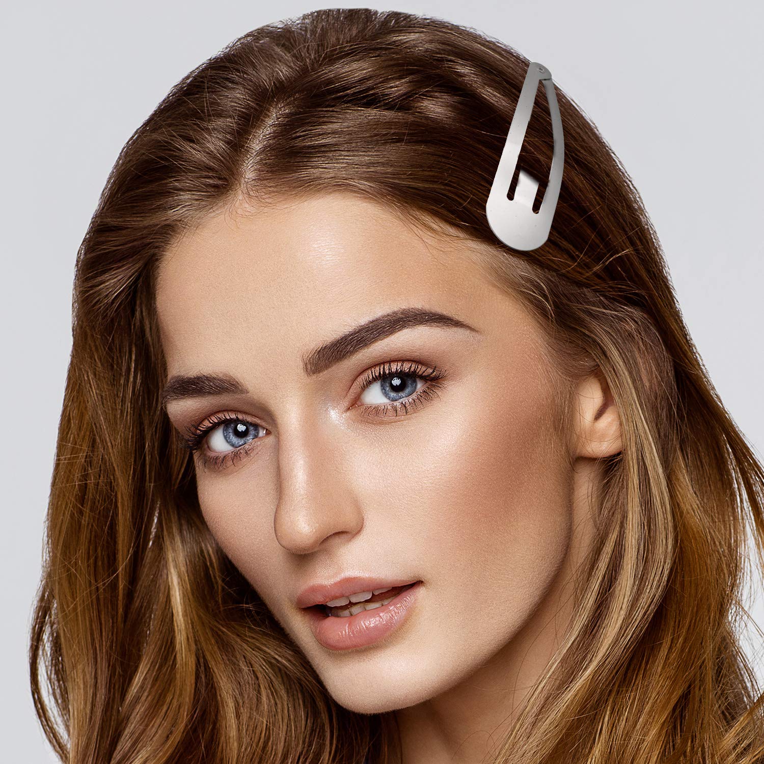 WILLBOND clip durable, résistant et léger pour sécuriser les cheveux sans effort.
