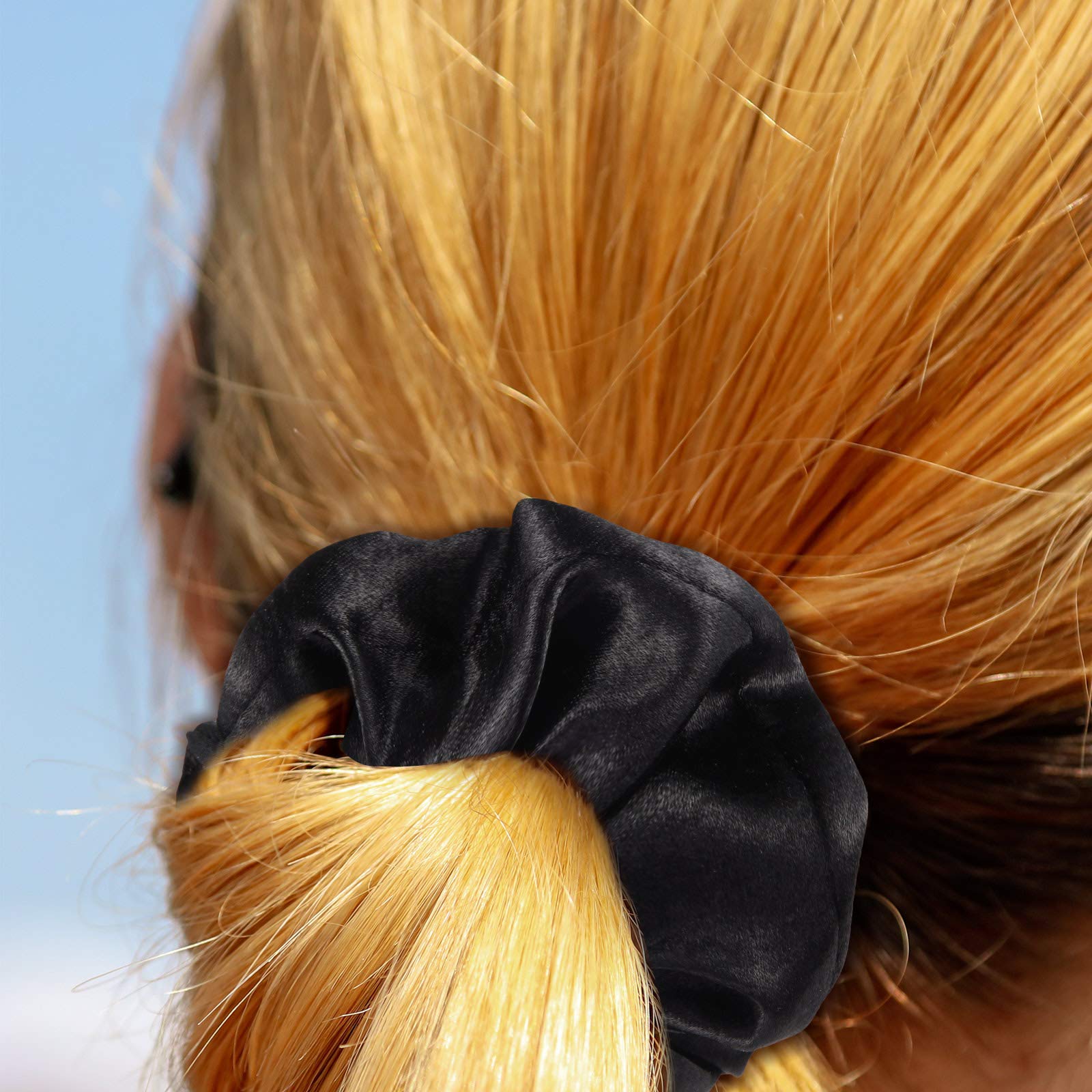 Willbond scrunchies satin noir soirée, accessoire chic discret.