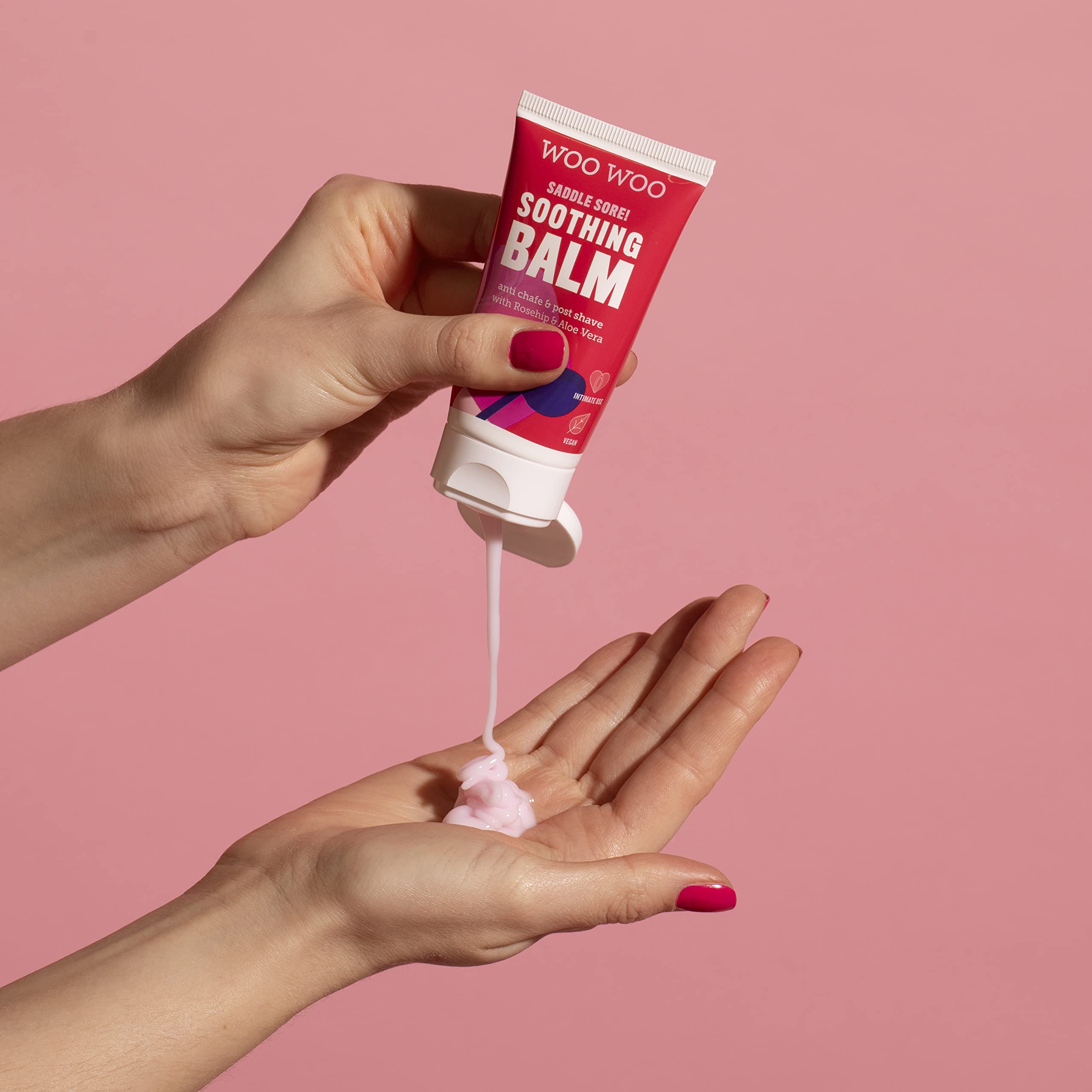 WOOWOO baume à base d'huile de rose-musquée et aloe pour peau sensible.