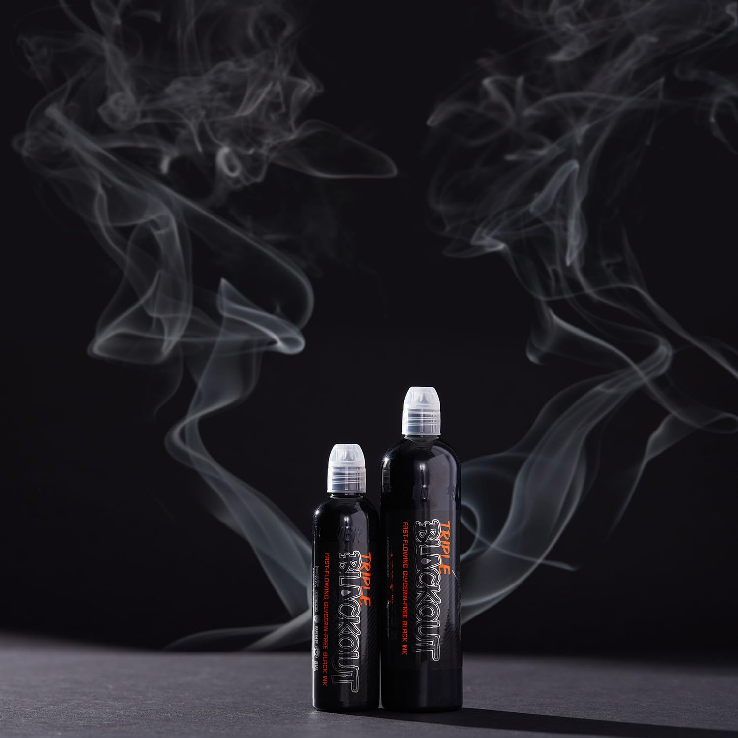 World Famous Tattoo Ink – noir opaque parfait pour portraits détaillés et réalisme.