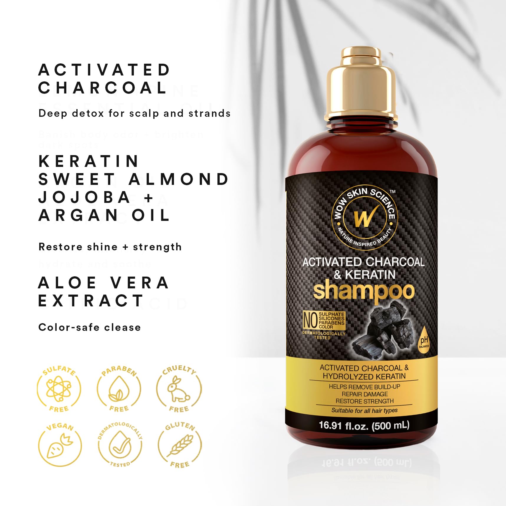 Mains massant le cuir chevelu avec WOW Skin Science Charbon Actif Keratine pour confort et hydratation.
