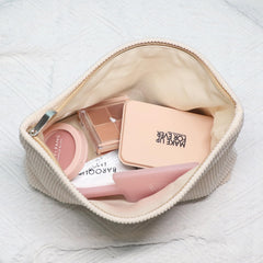 Design glamour de la trousse Wudygirl pour compléter votre style.