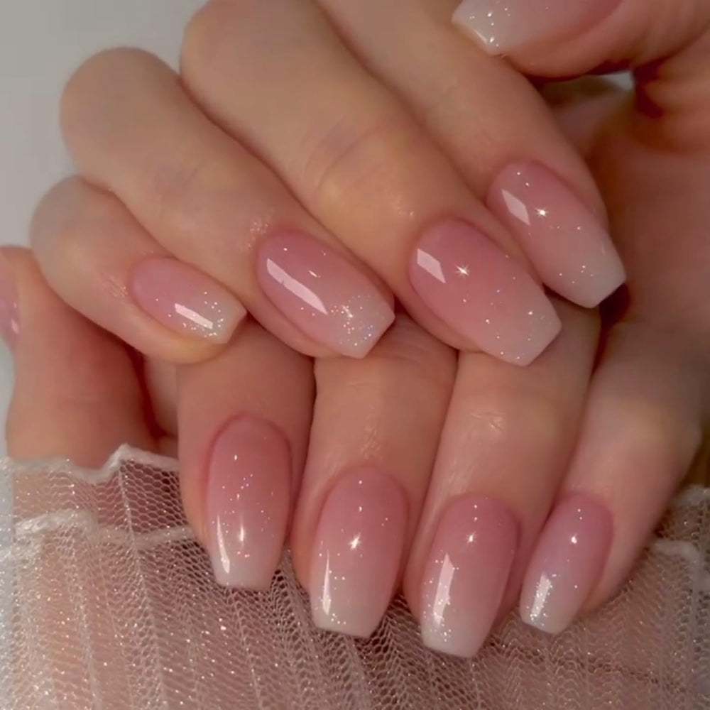 XCREANDO Glitter Ombre Rose sur ongles Ballerine, allure raffinée prête en minutes.