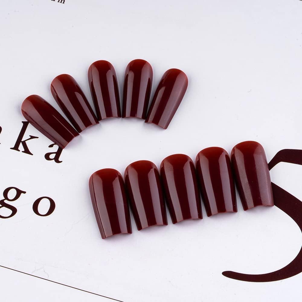 Ongles XCREANDO acryliques adhésifs, application rapide et pratique.